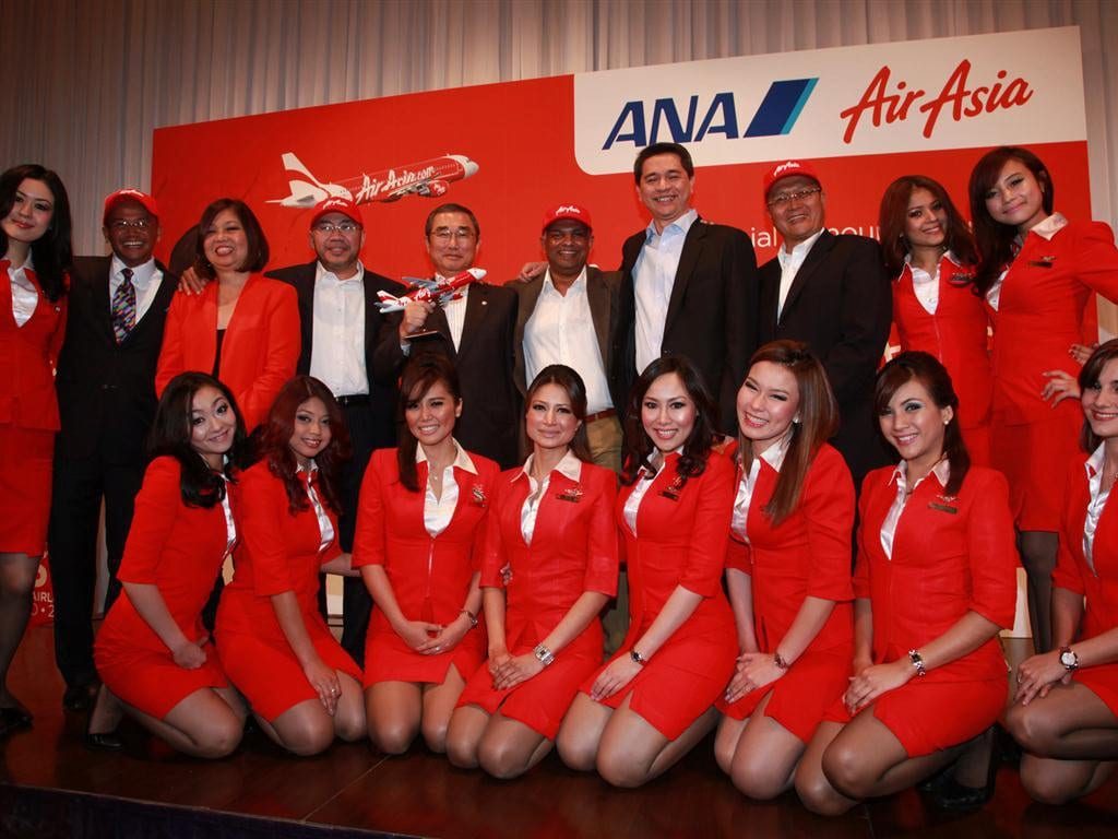 Ingin Tahu Berapa Gaji Pramugari Airasia?