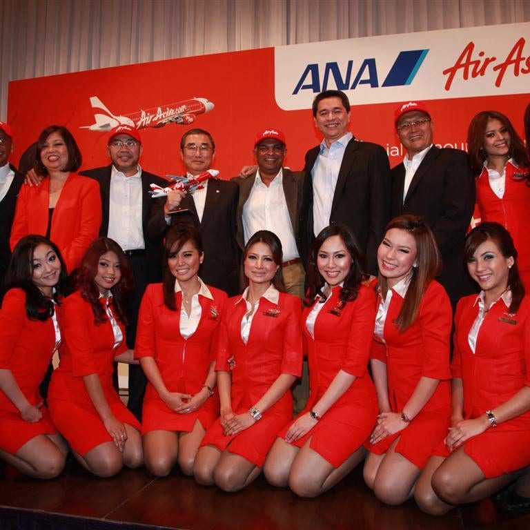 Ingin Tahu Berapa Gaji Pramugari Airasia?